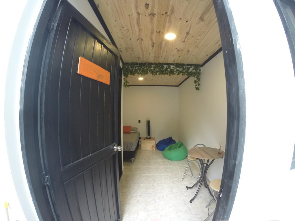 Blackpine Hostel Medellin Ngoại thất bức ảnh