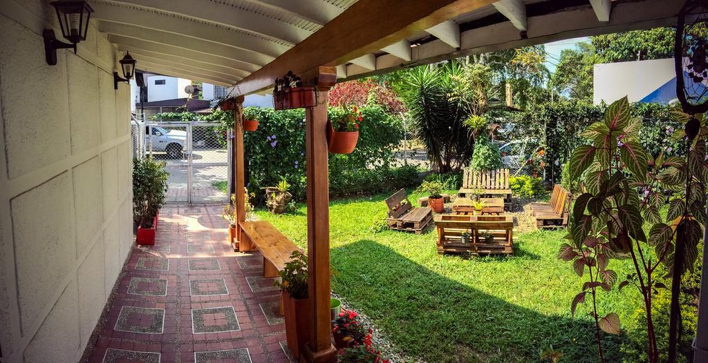 Blackpine Hostel Medellin Ngoại thất bức ảnh