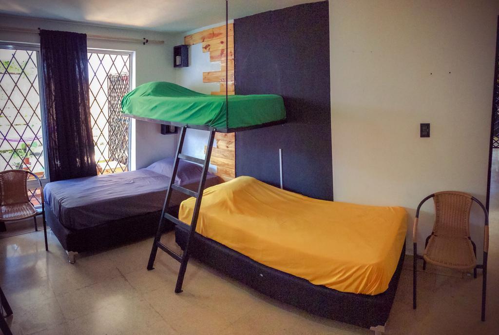 Blackpine Hostel Medellin Phòng bức ảnh