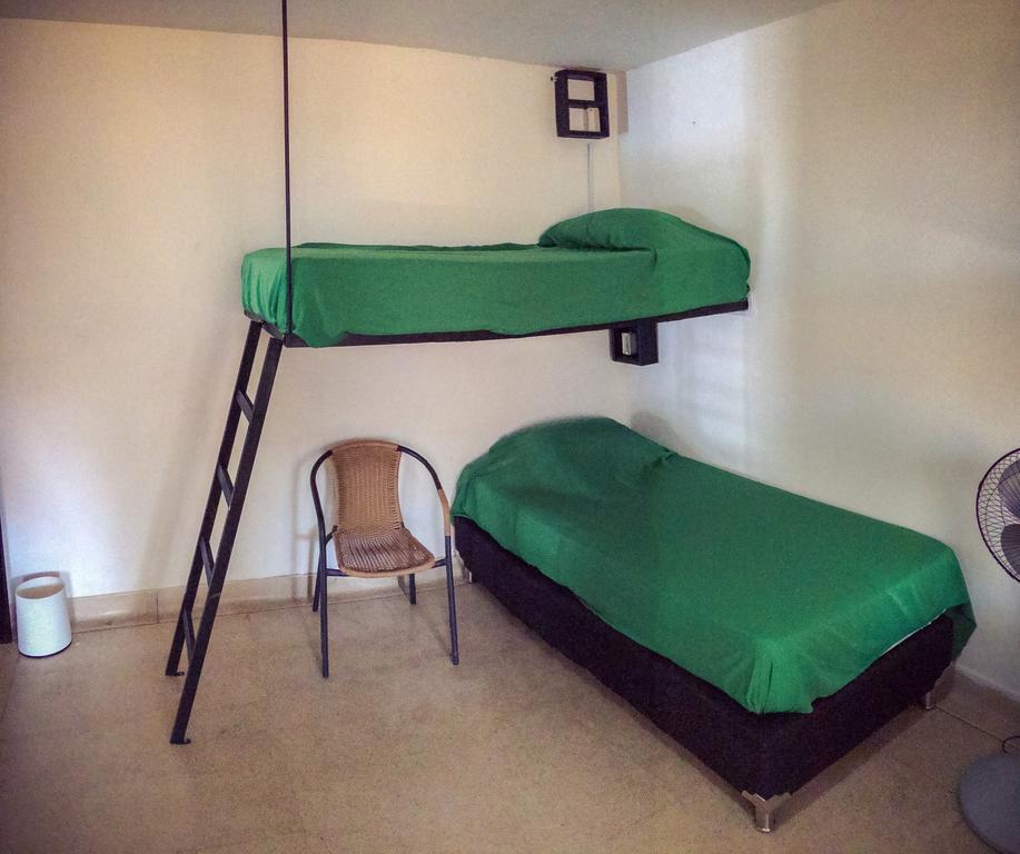 Blackpine Hostel Medellin Phòng bức ảnh