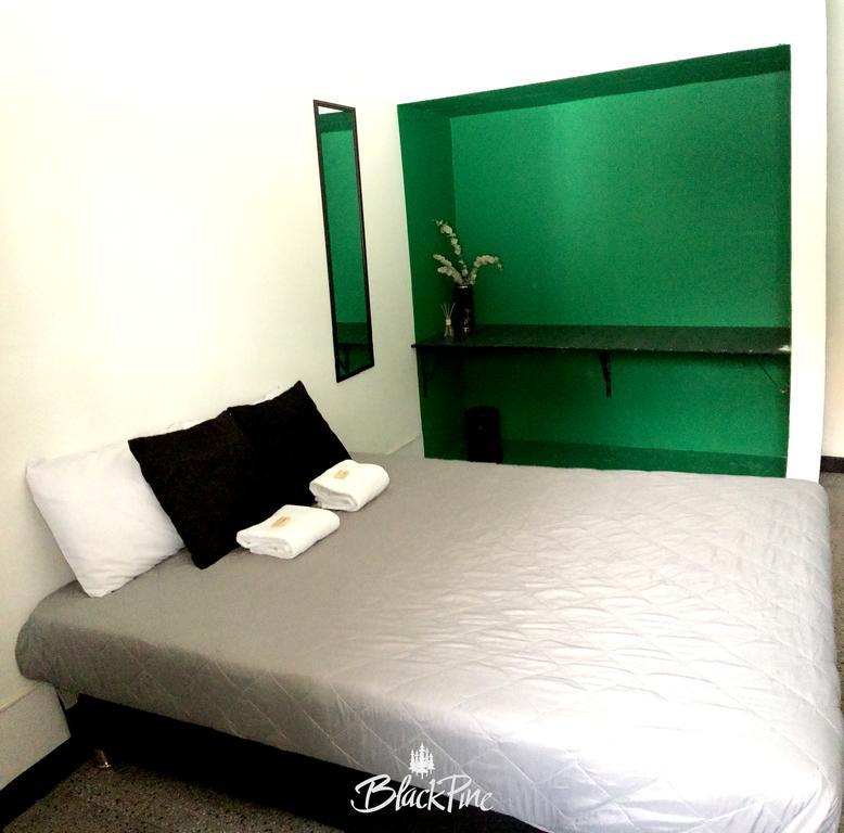 Blackpine Hostel Medellin Ngoại thất bức ảnh