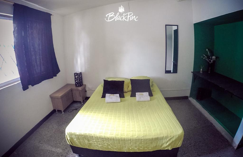 Blackpine Hostel Medellin Ngoại thất bức ảnh