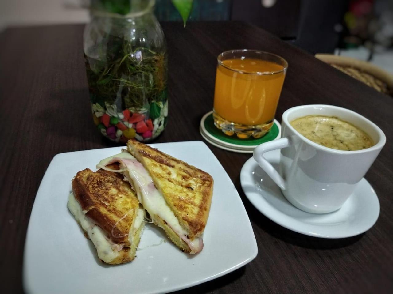 Blackpine Hostel Medellin Ngoại thất bức ảnh